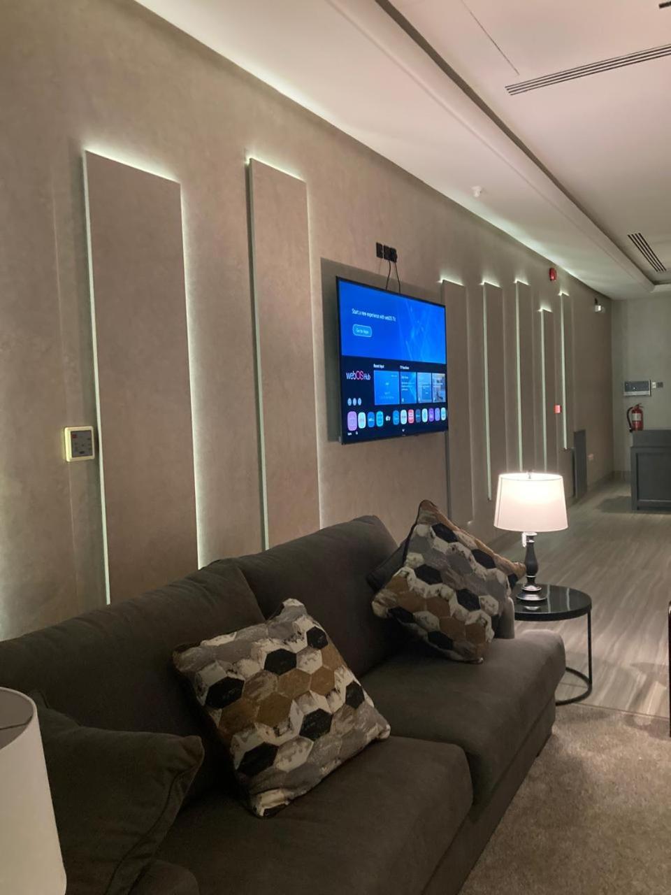 Land Walk Al Aqiq Riade Exterior foto
