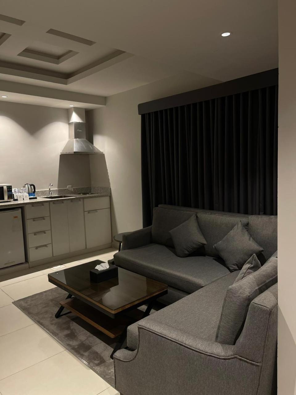 Land Walk Al Aqiq Riade Exterior foto