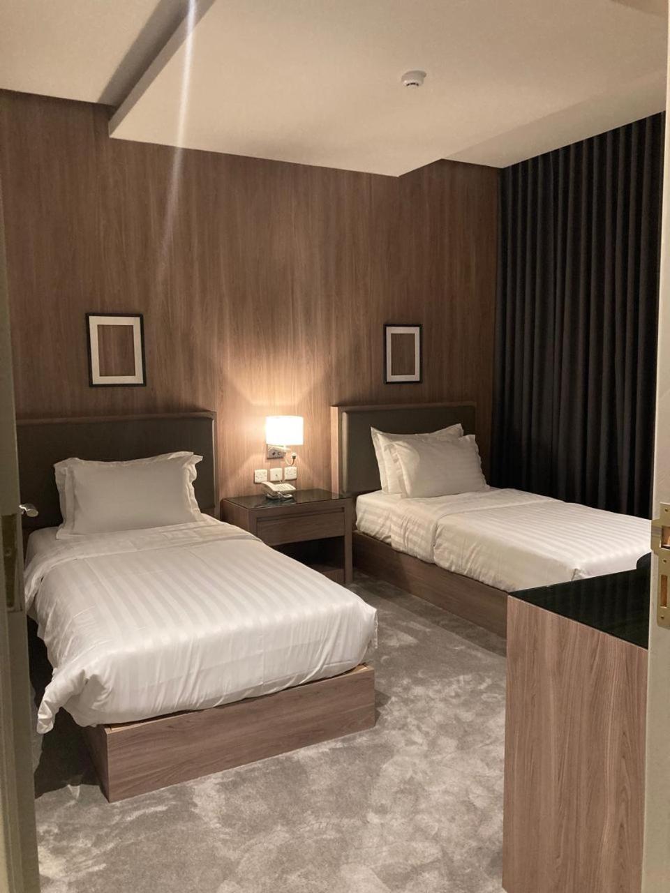 Land Walk Al Aqiq Riade Exterior foto